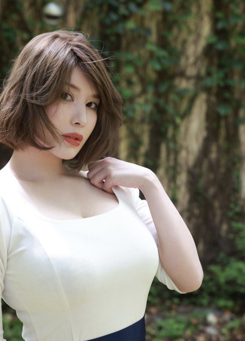 J罩杯神乳正妹「凪光」兇猛登場,「無意識的豐滿誘惑」太撩人...