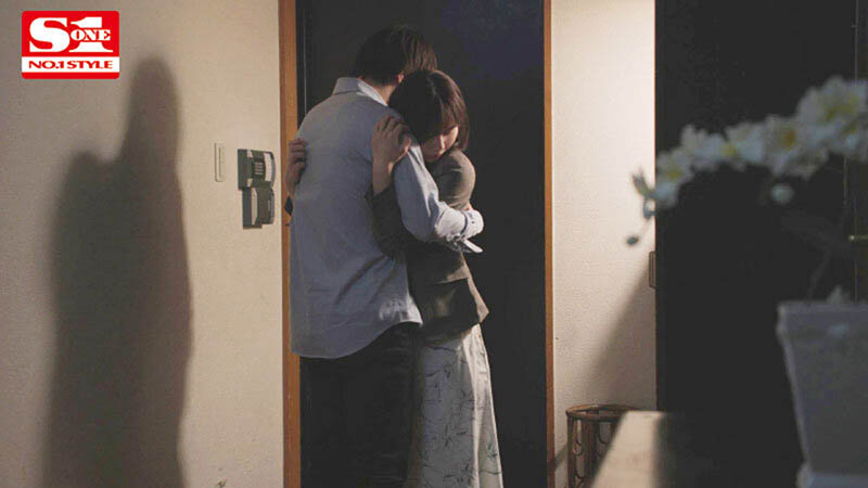 SEX到打濕床單！妻子「miru」變成慾望妖怪，對前男友肉體一夜性迷戀！