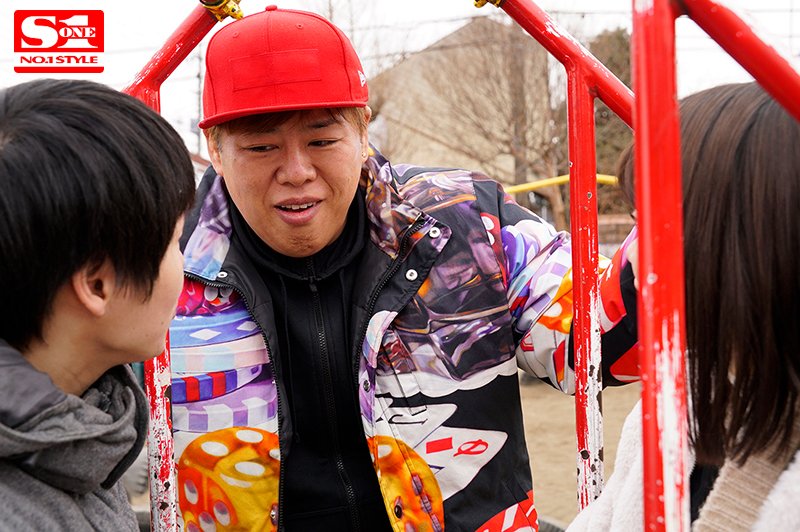 嬌小可愛的女友慘遭巨漢前輩硬上…龐大身軀壓制下爽痛快感無限放大!