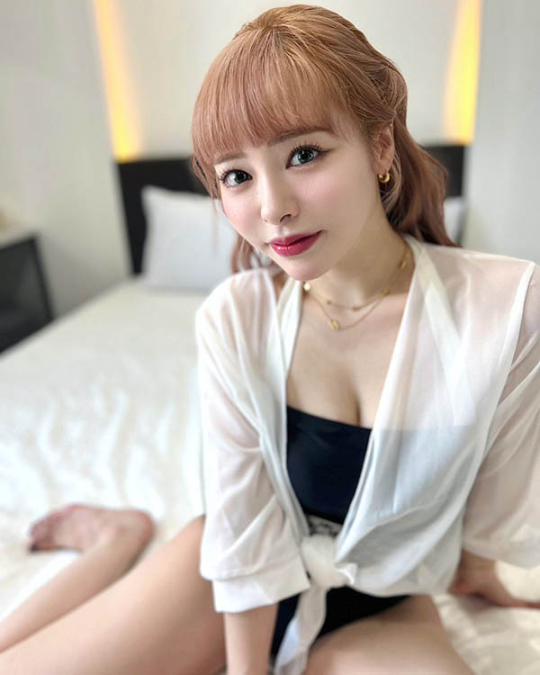 有片！ AV國民女友《小倉由菜》懂嗨… 又搖又唱「我沒K」掀高潮～