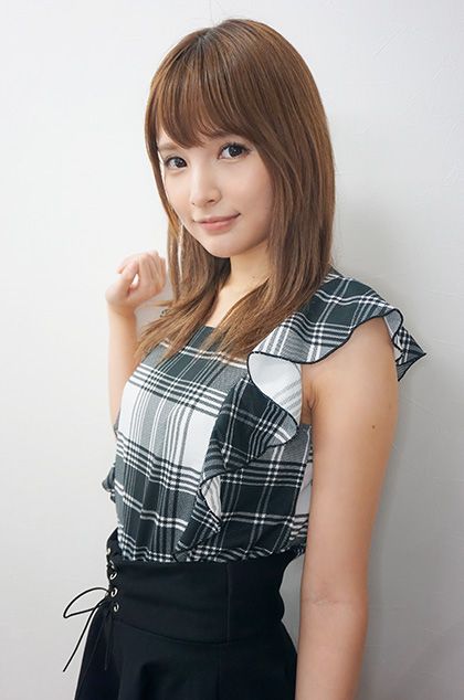 騎兵、步兵雙修! 「暗黑界最強美少女」憑實力上位…卻被現實輾壓