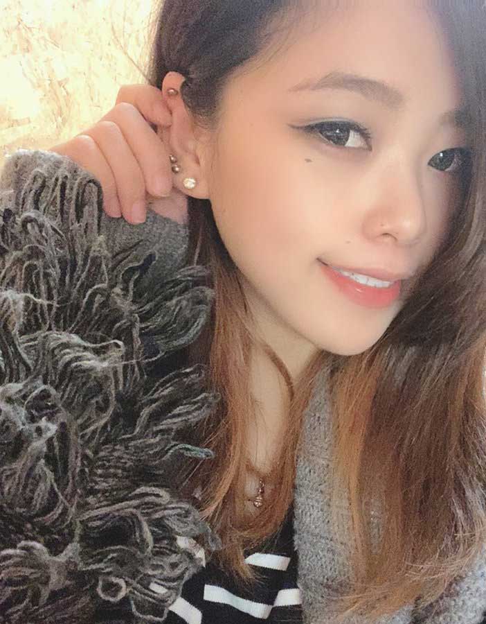 辣妹系新血！ G罩杯美巨乳新人「真木夏芽」一人分飾兩角出道！