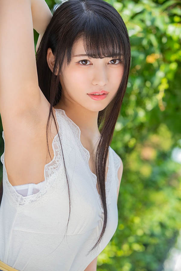 170公分高！ C罩杯長腿美女「金城麗奈」出道！