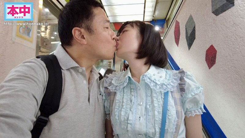 到底在趕什麼？初痴女加M男攻略、在速食店打工的她還中出解禁！ ... ...