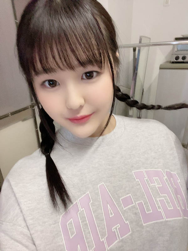 雪白鮮嫩！ 稚嫩美少女「間宮羽花」自曝想體驗像H漫的感覺…