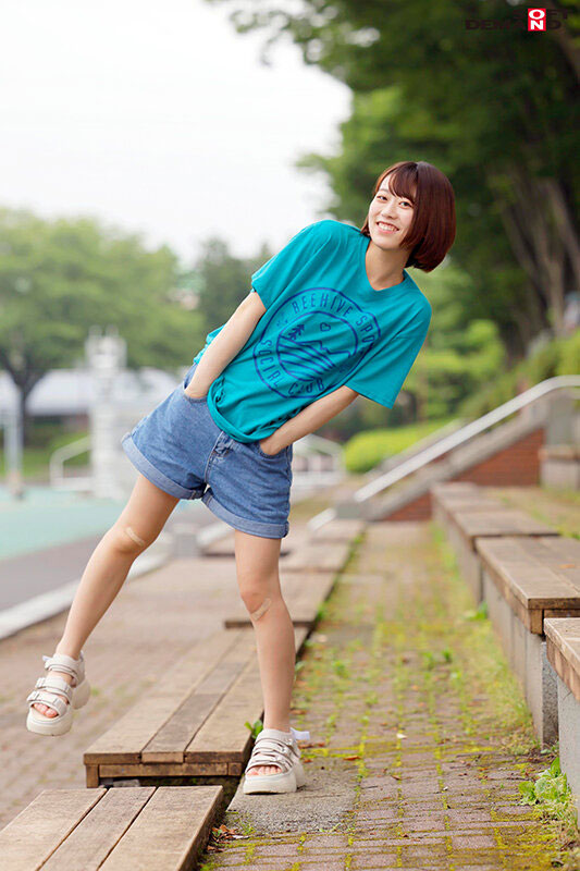 為了演唱會下海！乍看是小男生的她其實很愛搞！