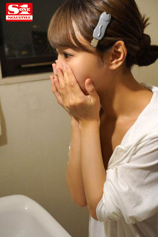 巨乳女同事「天音真比奈」酒後誘惑!忍不住和她啪一整晚