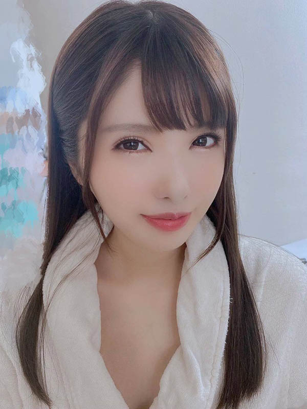 七頭身模特兒身材！ 長腿巨乳新人女優「綠川雅」為開美容院而下海！