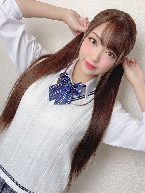 性感極度高開衩！ 美少女新人「木下日葵」競技泳裝造型讓粉絲瘋狂！