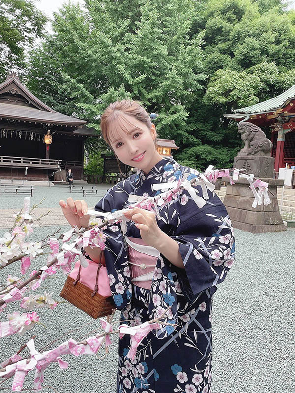 「三上悠亞」又有重大發表！爆乳小洋裝預告太甜美，粉絲全歪樓！