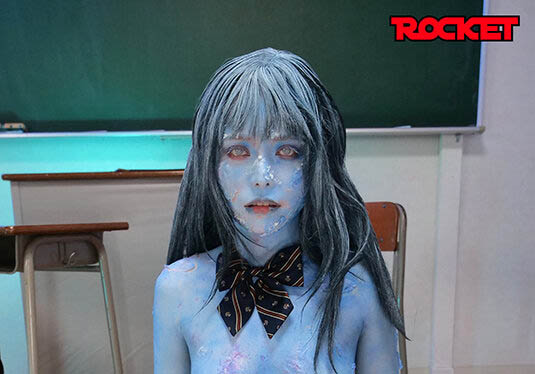 覺得夏天太熱?把女優變成冰棒就好了!