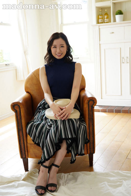 8月超大型新秀!人妻界最高峰!她有著天使的笑容和變態的思想! …