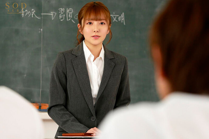 熱血教師「青空ひかり」為了學生什麼都願意做被搞到潮吹也可以