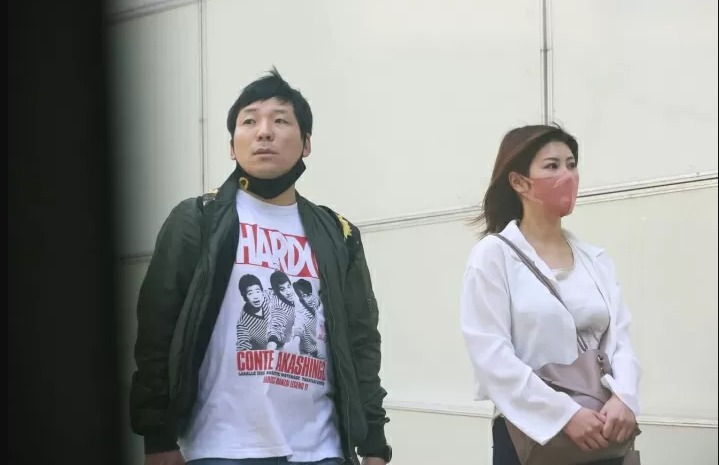 抓到了！美乃すずめ(美乃雀)和搞笑藝人過夜！