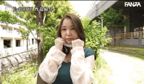 一年沒做愛的飢渴妻子！這位一實戰就潮吹的H杯人妻無碼黑歷史曝光！ ... .. ...