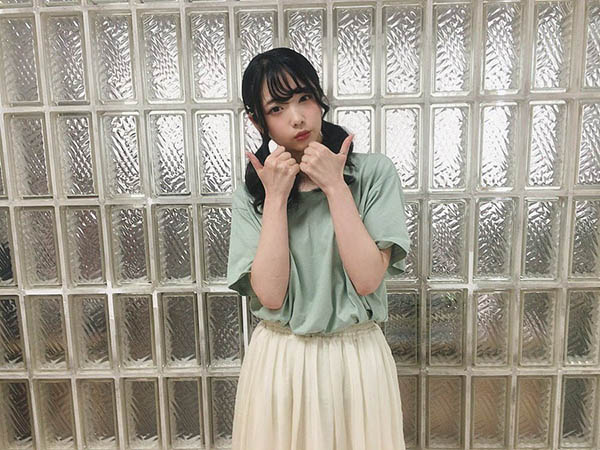 一片大尺寫真偶像下海！ 豐滿美少女「二葉繪麻」出道！