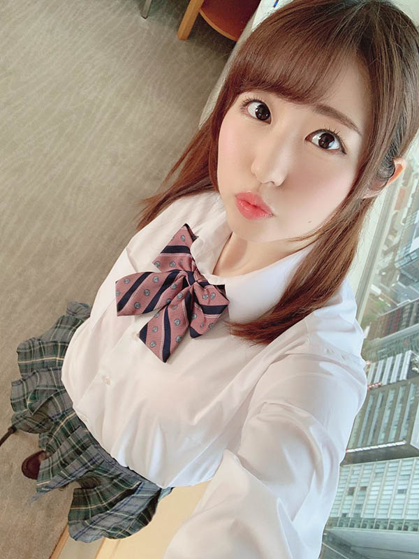 可愛嬰兒肥！ D罩杯素人美少女「真宮綾」！