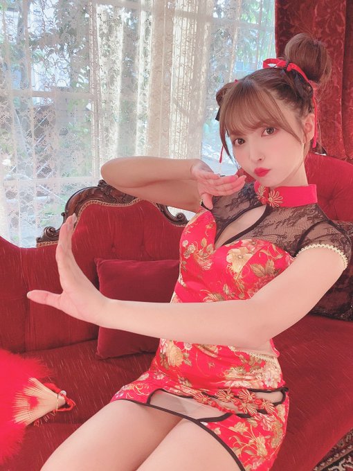 霸氣炸出！ F罩杯暗黑國民偶像「三上悠亞」左手一勾整片西半球應聲彈出！