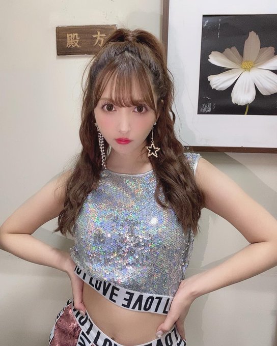 霸氣炸出！ F罩杯暗黑國民偶像「三上悠亞」左手一勾整片西半球應聲彈出！