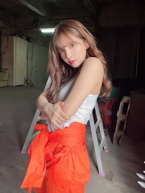 霸氣炸出！ F罩杯暗黑國民偶像「三上悠亞」左手一勾整片西半球應聲彈出！