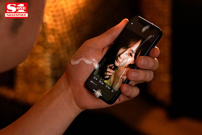 暗戀同學「miru」十年無果下媚藥讓她墜入快感地獄中