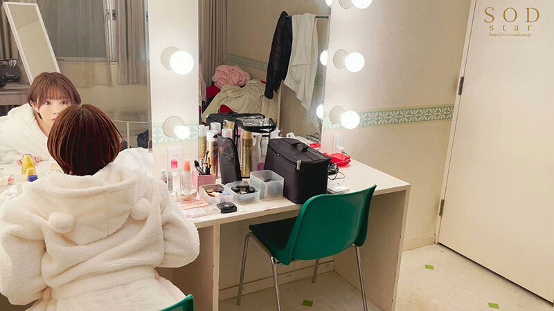 為什麼在渋谷大暴走？因為紗倉まな(紗倉真菜)會一人三化！ …