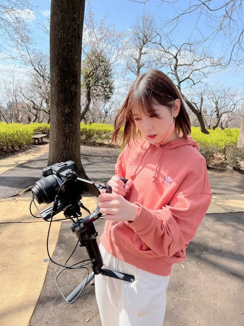 這導演比女優還專業? 「あおいれな」引退成為真.全裸監督