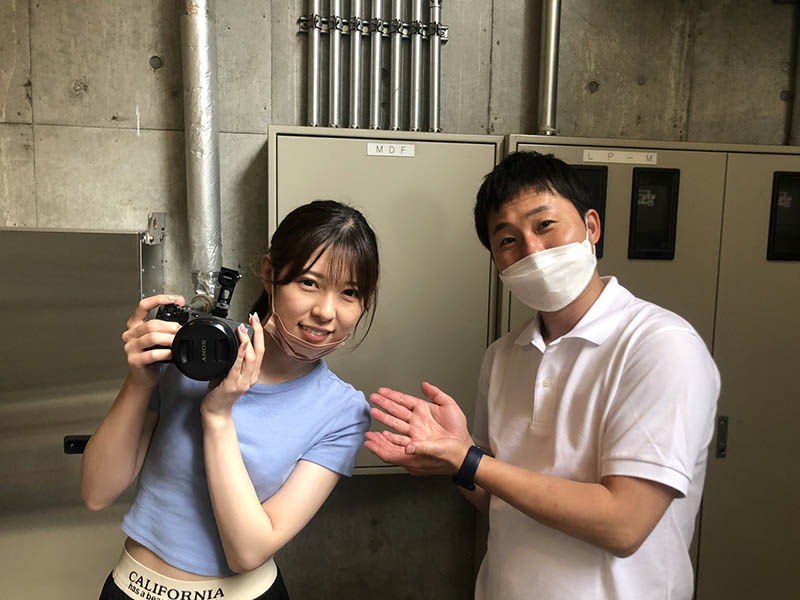 這導演比女優還專業? 「あおいれな」引退成為真.全裸監督