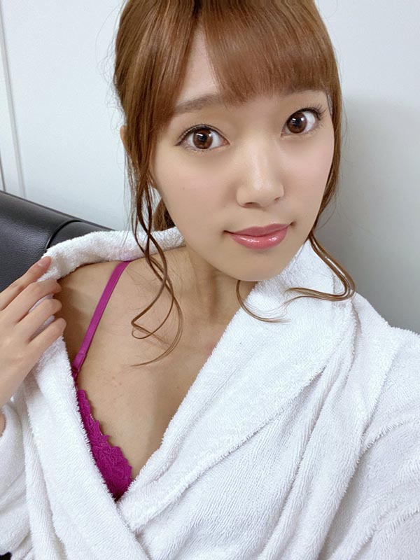 陽光活力型！ C罩杯美乳內衣模特兒「逢坂千夏」出道被封鎖健美人！