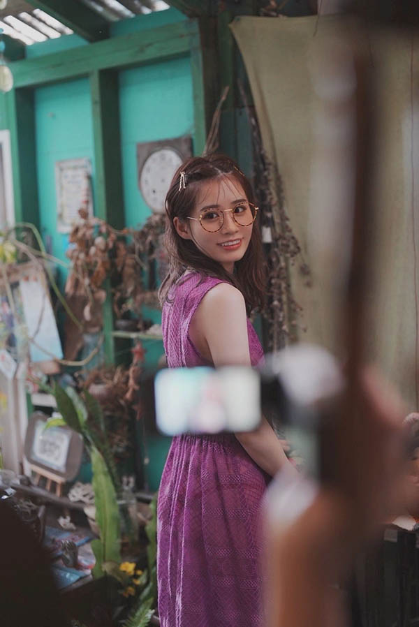 一支無碼片快20000円！那位被FC2賣家推下火坑的大學小姐是？ …