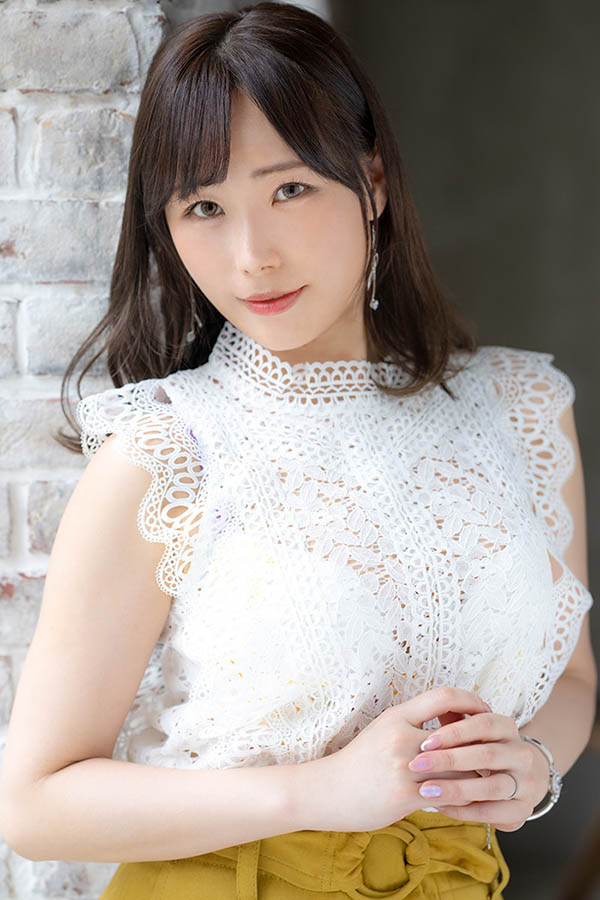 豊潤美尻×色白美肌F罩杯!良家出身的她比想像更下流! ……