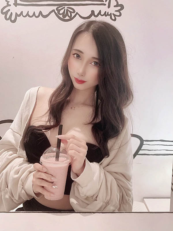 作品裡表演擊破瓦片？ ！ E罩杯美女新人「永原夏樹」空手道服秀一手真功夫？