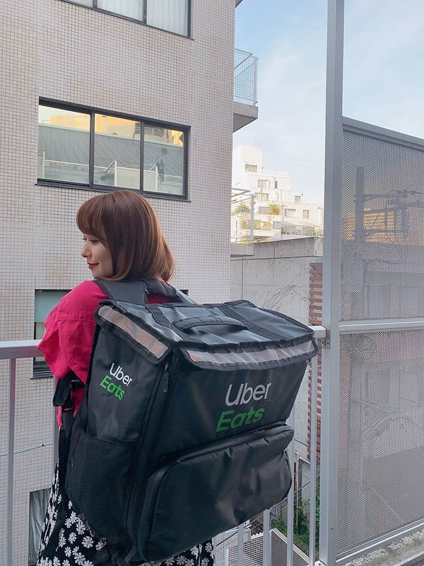 連女優也不敵疫情需要兼差外送？ 「白石茉莉奈」等召喚準備到府送餐