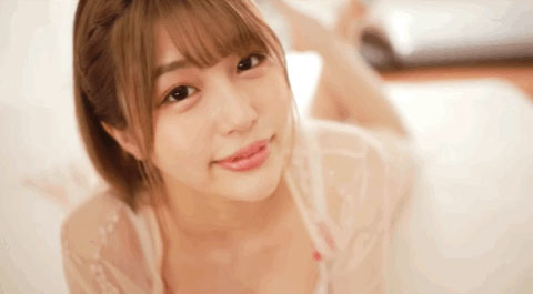 出道四周年！唯井まひろ(唯井真尋)在會員制浴場被中出！ …