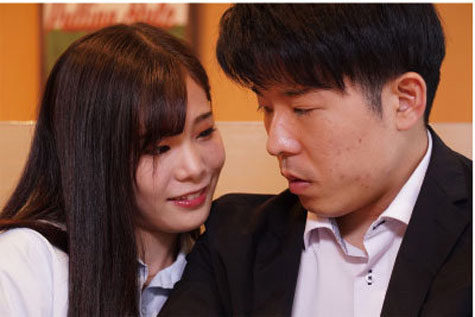 上司的巨乳老婆「結城莉乃」是我的砲友!工作時間大膽玩中出