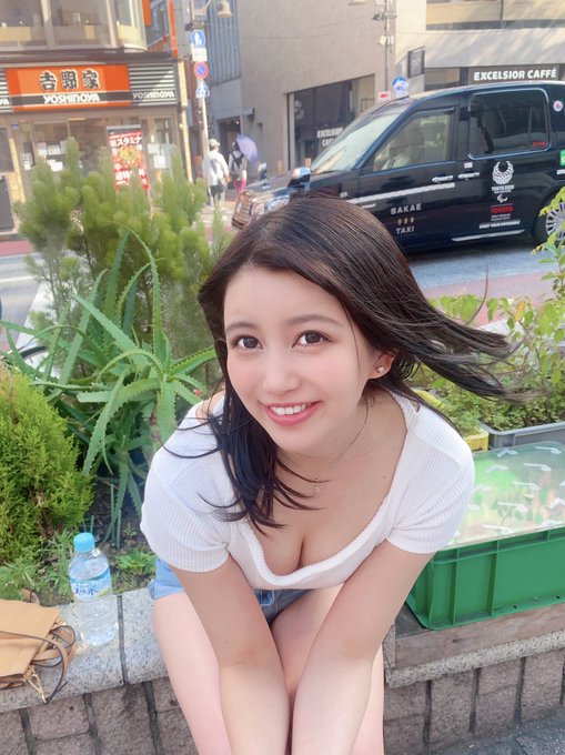 白皙長腿！ 174公分療癒系美女「栗山繪麻」！