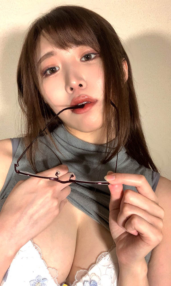 翻山越嶺！ H罩杯火辣長腿新人「宮園琴音」與綠色小兵大玩攻頂戰！