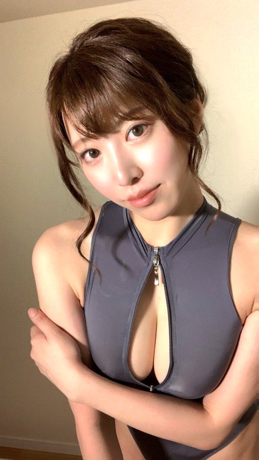 翻山越嶺！ H罩杯火辣長腿新人「宮園琴音」與綠色小兵大玩攻頂戰！