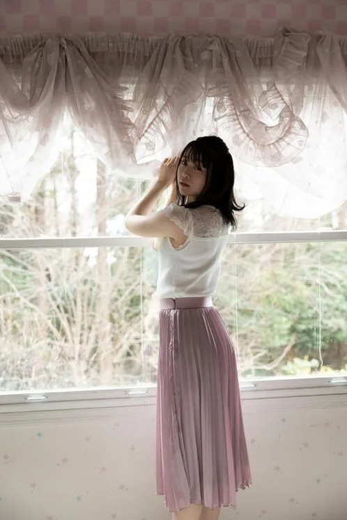 暗黑川櫞李奈！ 171公九頭身！史上最敏感18歲少女！後高橋時代第一新人...