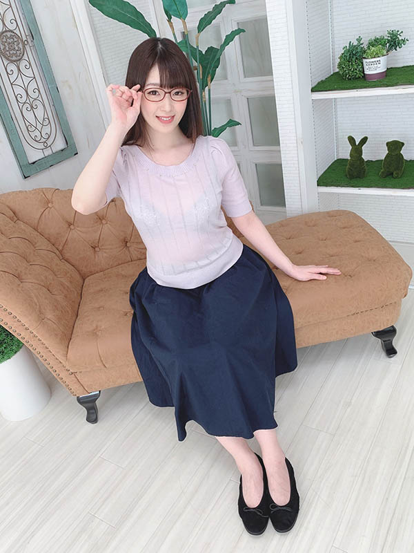 疫情嚴重不敢出門？來和女優線上電愛吧！