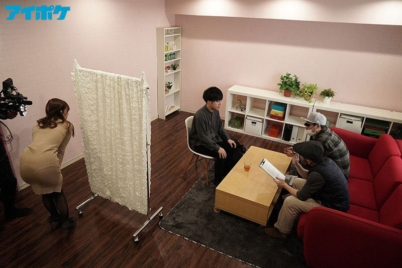 又是美腳又是癡女！明里つむぎ(明里䌷)鯨吞M男精氣！ ……