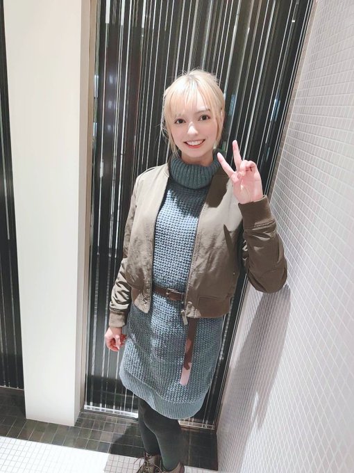 暗黑黑魔導女孩！ 貧乳西洋美少女「西田卡麗娜」攝影會Cosplay！