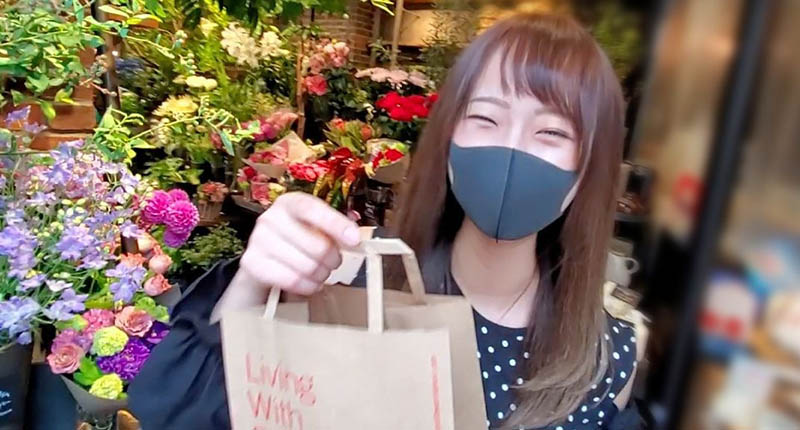 無碼賣家無孔不入!微乳剛毛的小18歲在FC2下馬了! ... ... ..