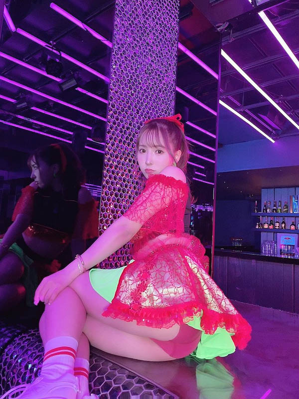 F奶三上悠亞PO出“超辣巨臀照”，“誘惑大翹臀”粉絲直呼：想被壓倒！