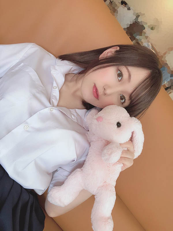 尺度邊緣極限！ 豪乳小馬「田中寧寧」真空女僕裝影片差點走光！