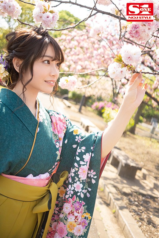 「河北彩花」禁慾一個月變慾望怪獸竟硬騎上工作人員！