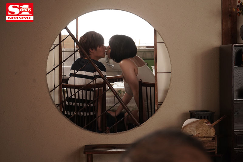 回鄉下過暑假!與鄰居巨乳大姊姊「安位薰」每天汗流浹背交歡!