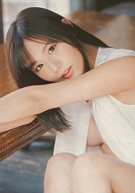 太火辣！ 人氣F罩杯新人女優「二階堂夢」」真空」細肩帶背心讓飽滿東半球炸出囉！