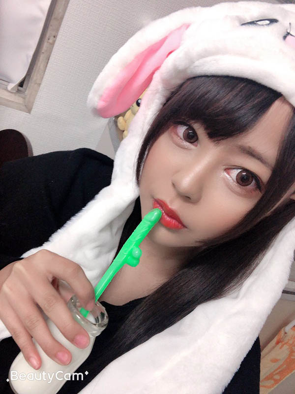 解放左胸！ I罩杯童顏巨乳「夕美紫苑」浴衣大走光僅用手遮點讓粉絲瘋狂！