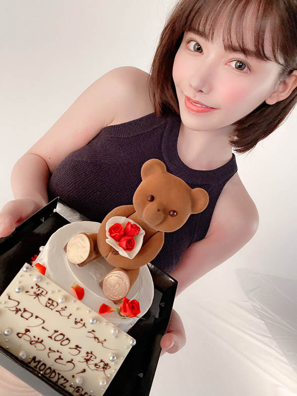 推特百萬追蹤、真IG帳號開張F杯超人氣女優「深田詠美」推文屢被網友玩弄成癮? !